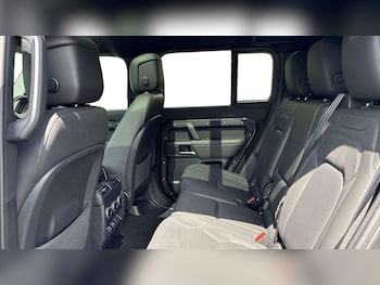 Used Land Rover Defender 2026 for sale - 79319842: Photo