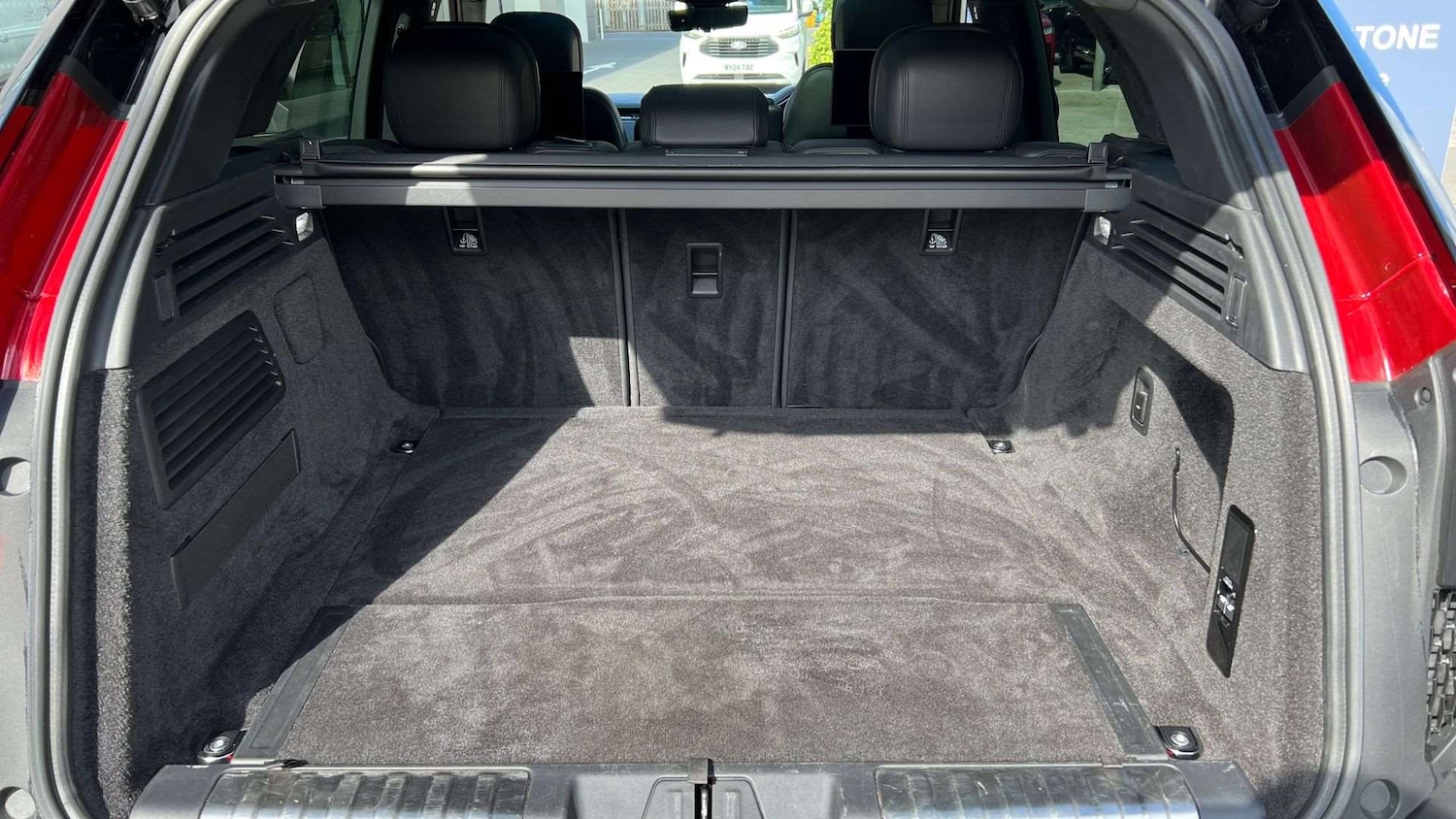 Used Land Rover Range Rover Sport 2024 for sale - 76460627: Photo 10