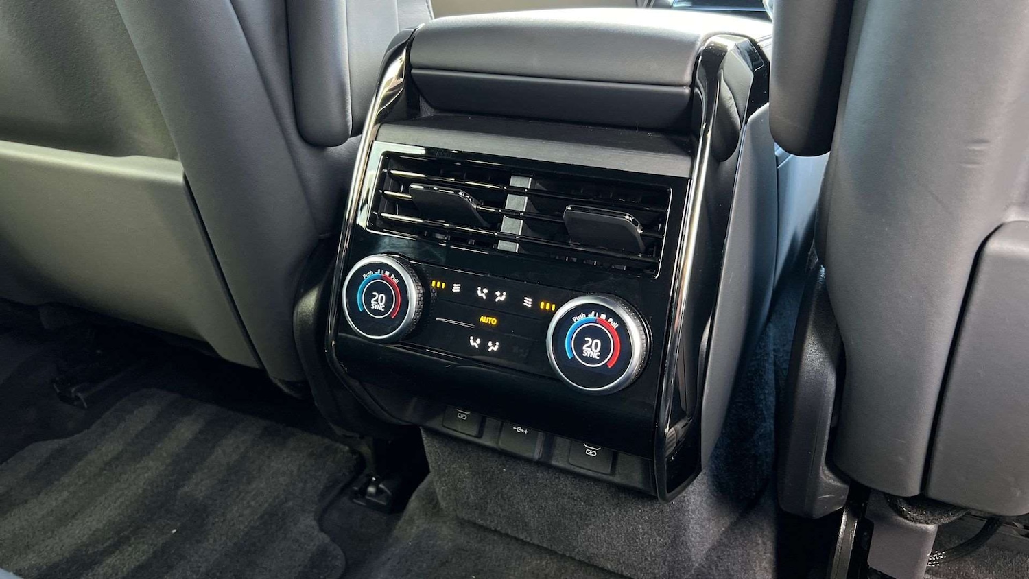 Used Land Rover Range Rover Sport 2024 for sale - 76460627: Photo 18