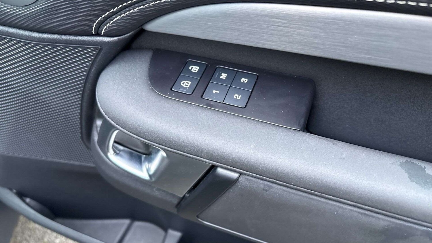 Used Land Rover Discovery 2024 for sale - 76789276: Photo 25