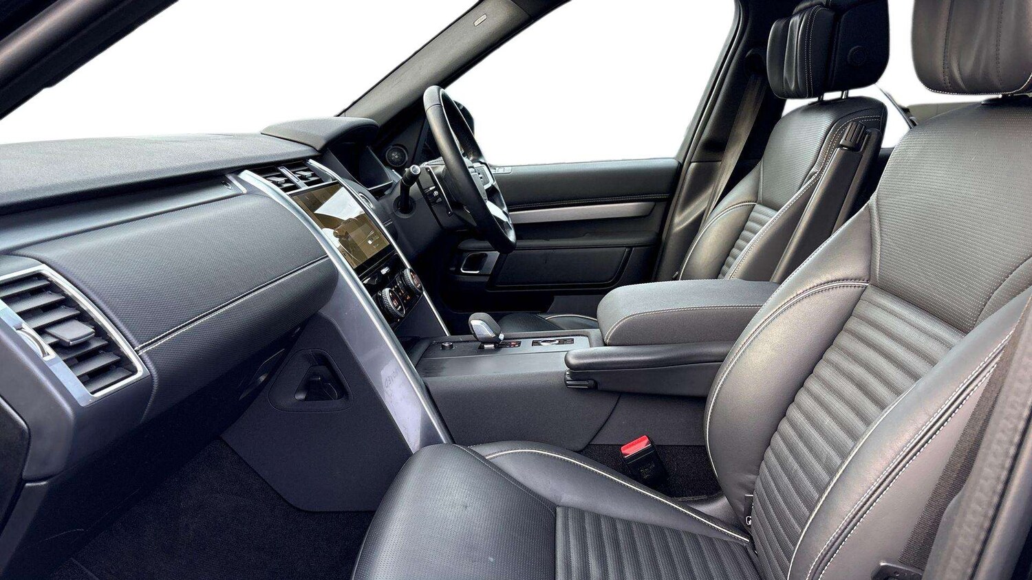 Used Land Rover Discovery 2024 for sale - 76789276: Photo 3