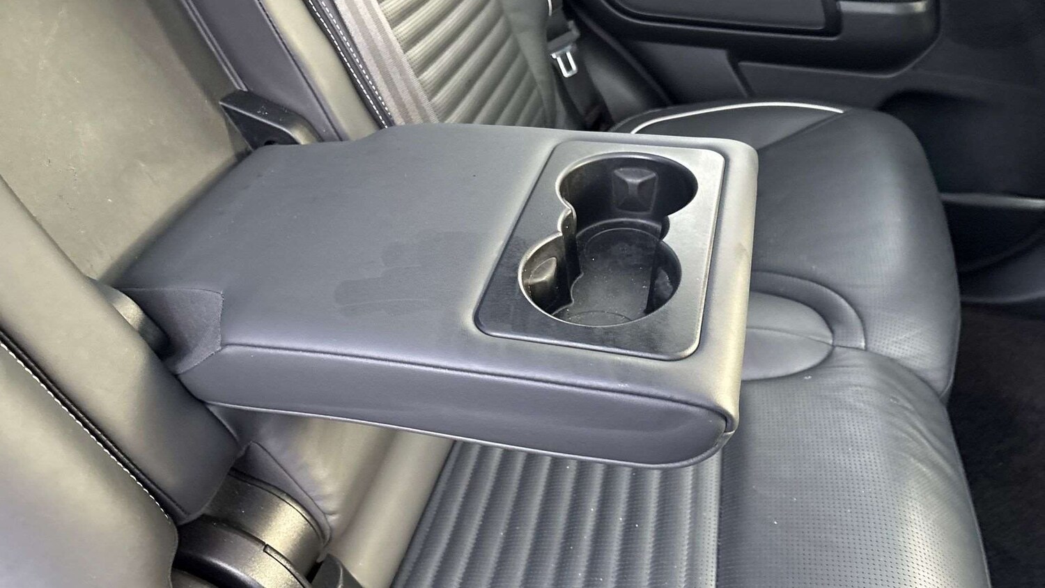 Used Land Rover Discovery 2024 for sale - 76789276: Photo 32