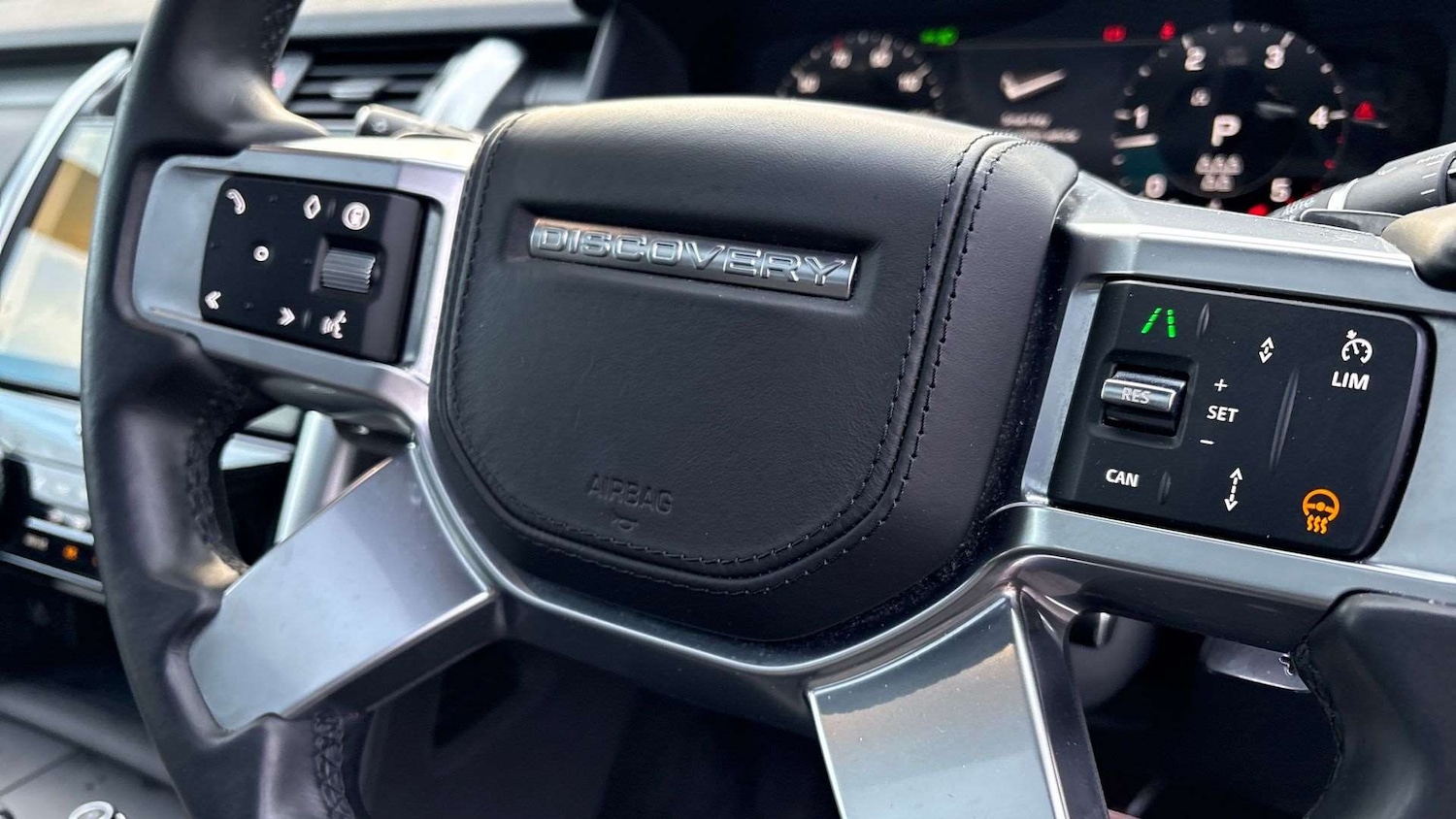 Used Land Rover Discovery 2024 for sale - 76789276: Photo 35