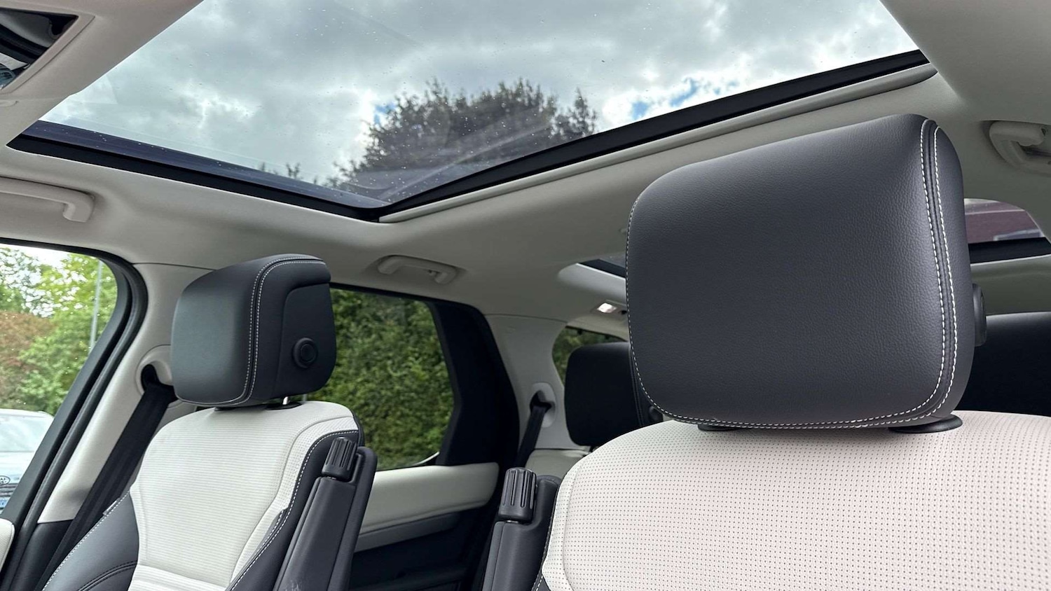 Used Land Rover Discovery 2025 for sale - 76459907: Photo 22