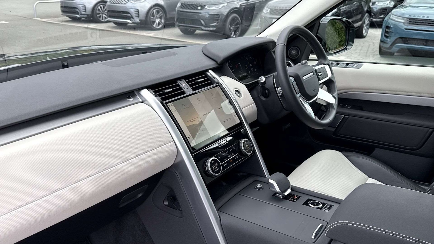 Used Land Rover Discovery 2025 for sale - 76459907: Photo 23