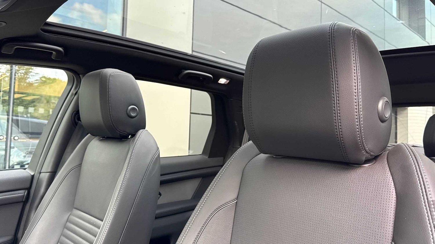 Used Land Rover Discovery Sport 2025 for sale - 76460692: Photo 22