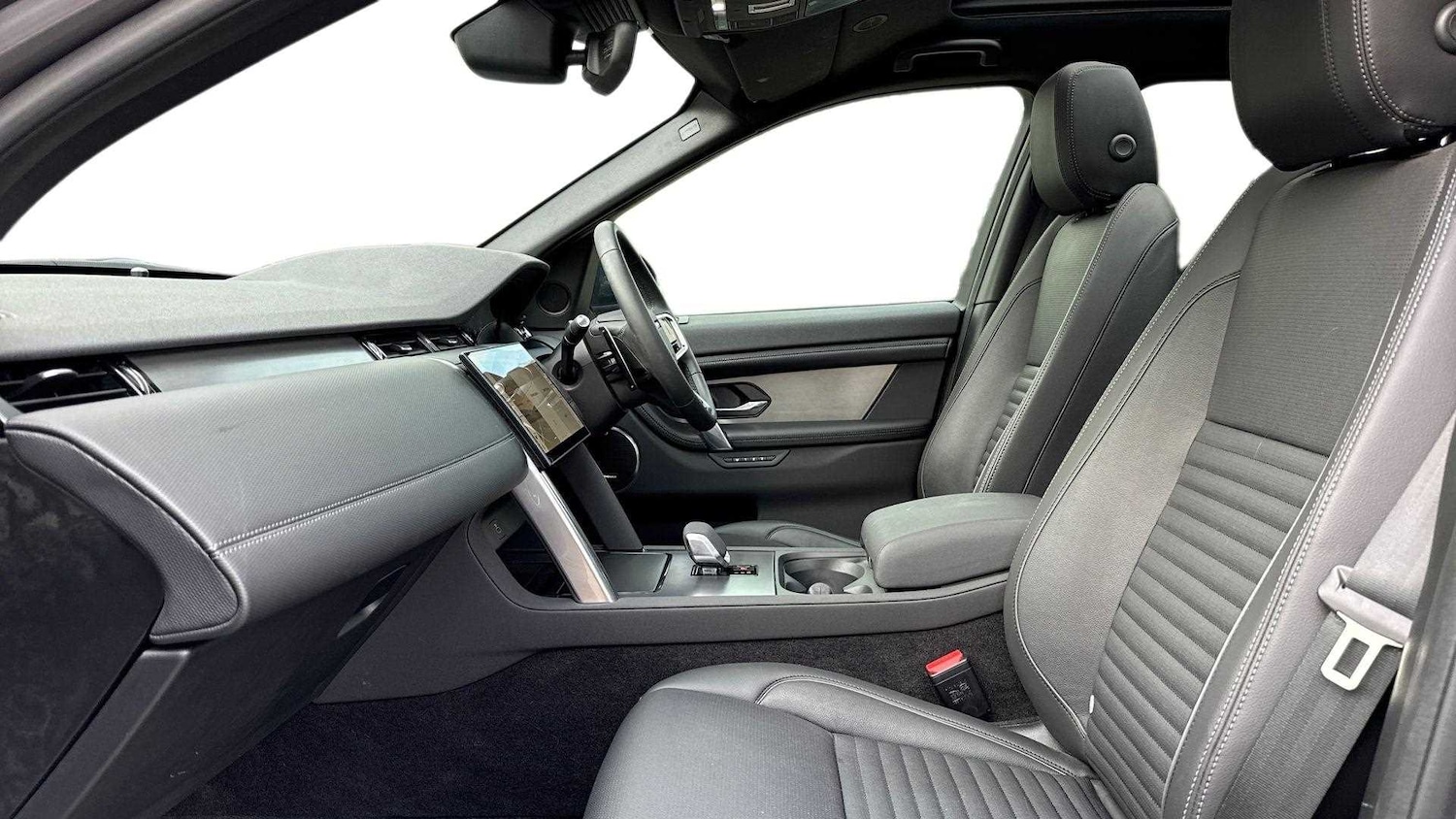 Used Land Rover Discovery Sport 2025 for sale - 76460692: Photo 3