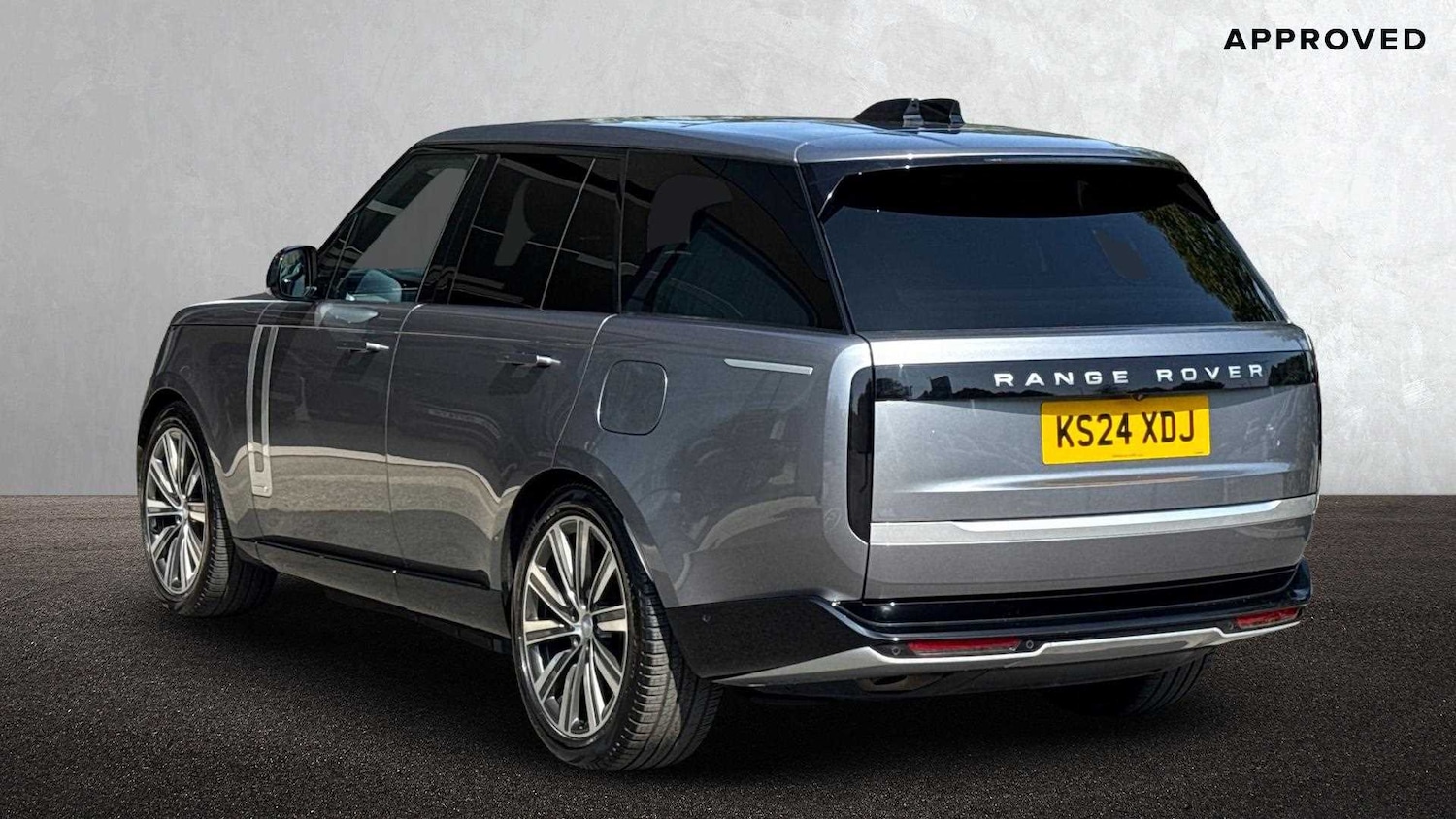 Used Land Rover Range Rover 2024 for sale - 76460016: Photo 2