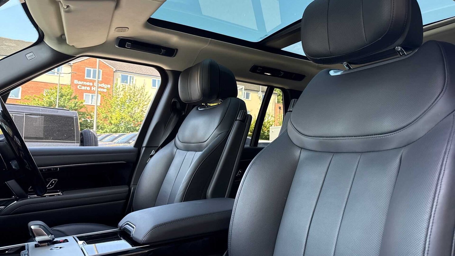 Used Land Rover Range Rover 2024 for sale - 76460016: Photo 21