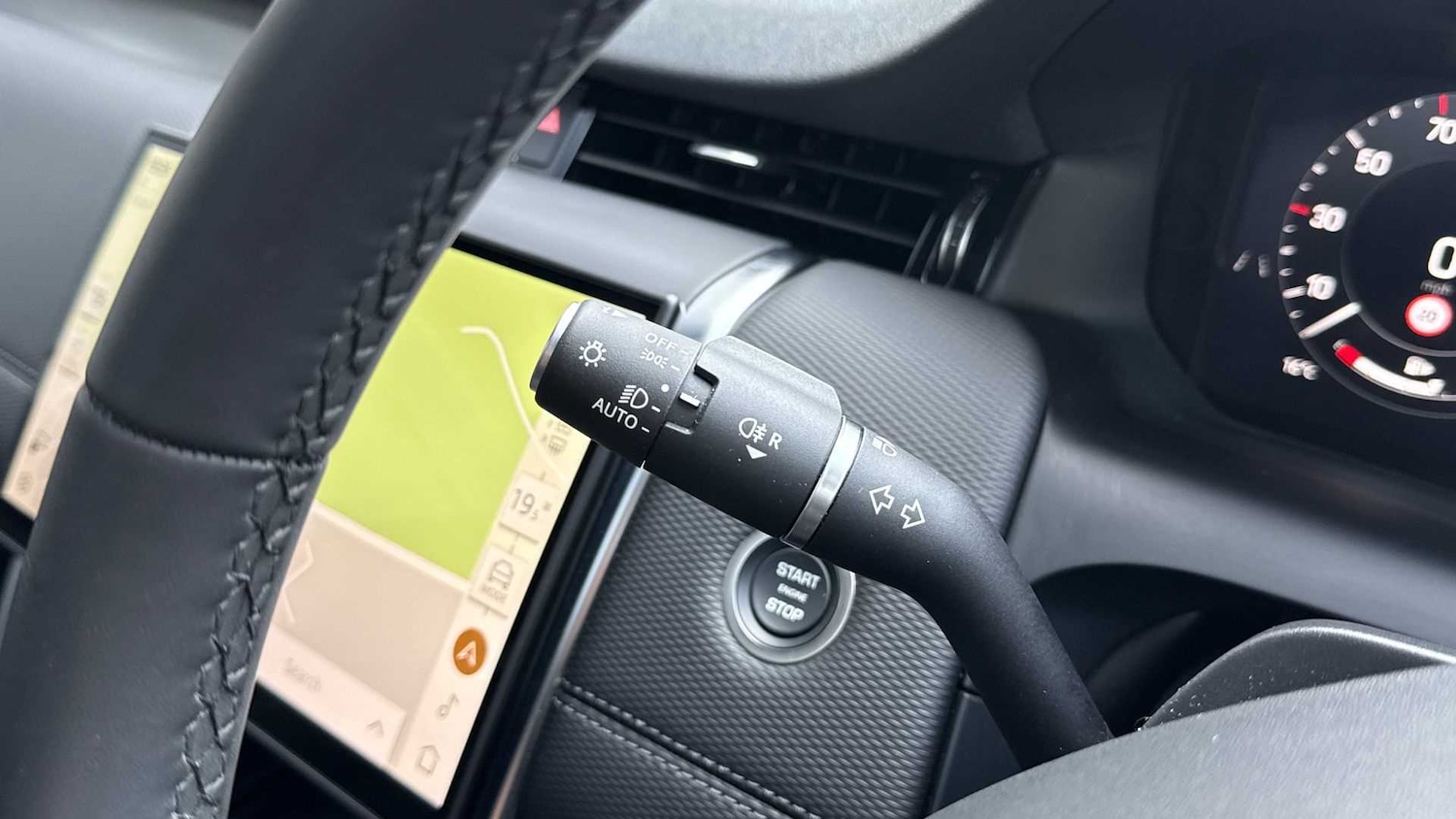 Used Land Rover Discovery Sport 2025 for sale - 76460401: Photo 28