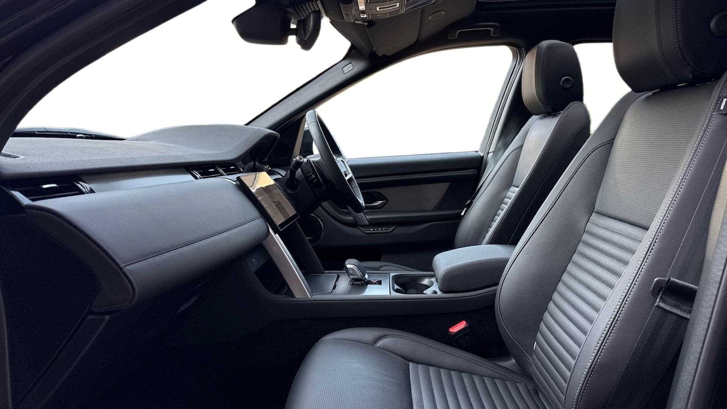 Used Land Rover Discovery Sport 2025 for sale - 76460401: Photo 3