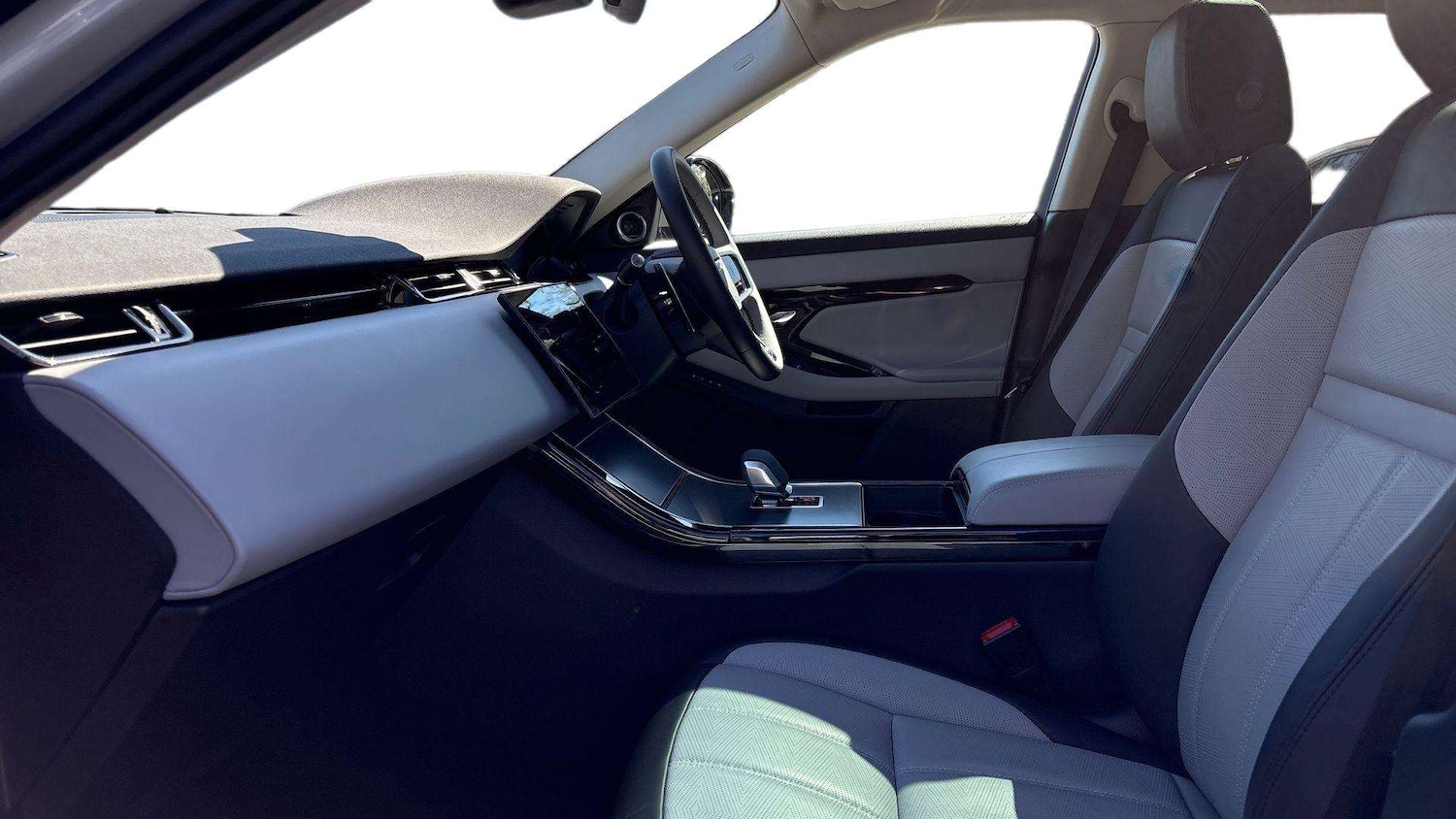 Used Land Rover Range Rover Evoque 2024 for sale - 78174020: Photo 3