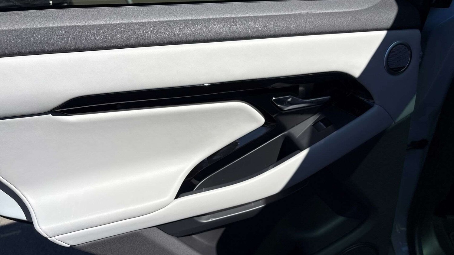 Used Land Rover Range Rover Evoque 2024 for sale - 78174020: Photo 30