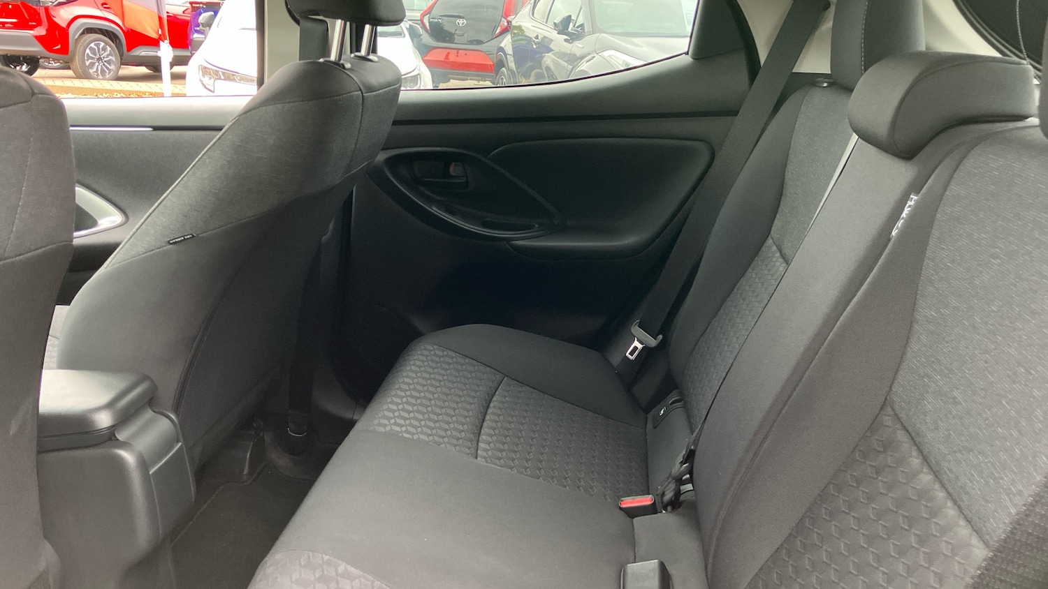 Used Toyota Yaris 2023 for sale - 76517904: Photo 13