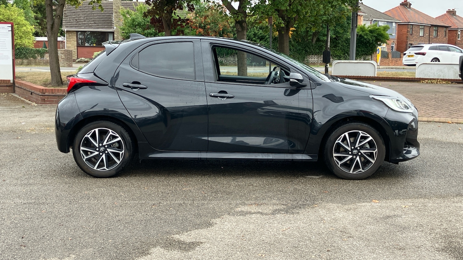 Used Toyota Yaris 2023 for sale - 76517904: Photo 16