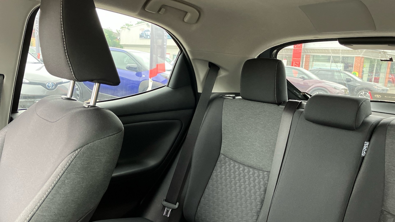 Used Toyota Yaris 2023 for sale - 76517904: Photo 24