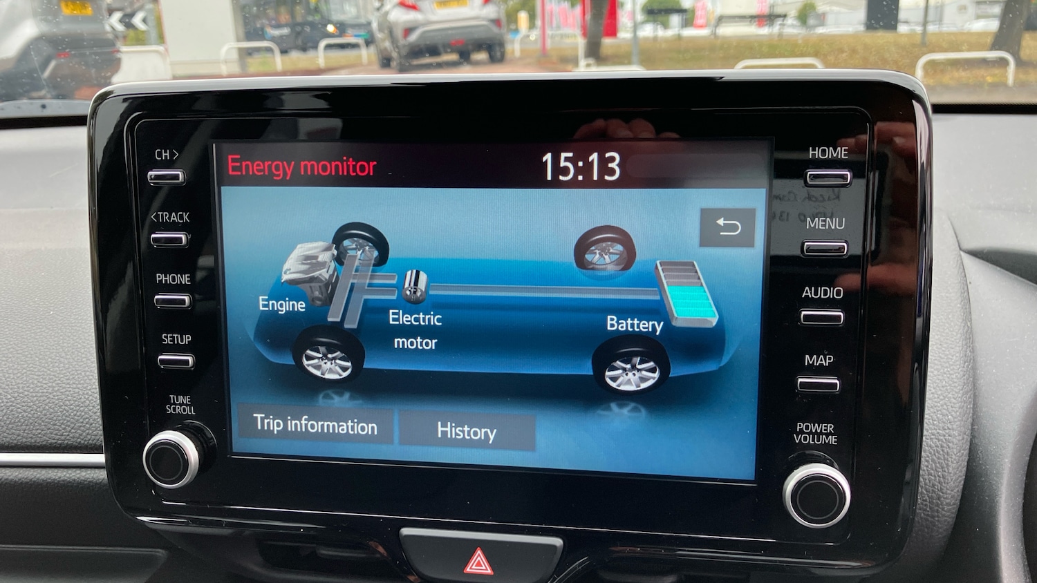 Used Toyota Yaris 2023 for sale - 76517904: Photo 28