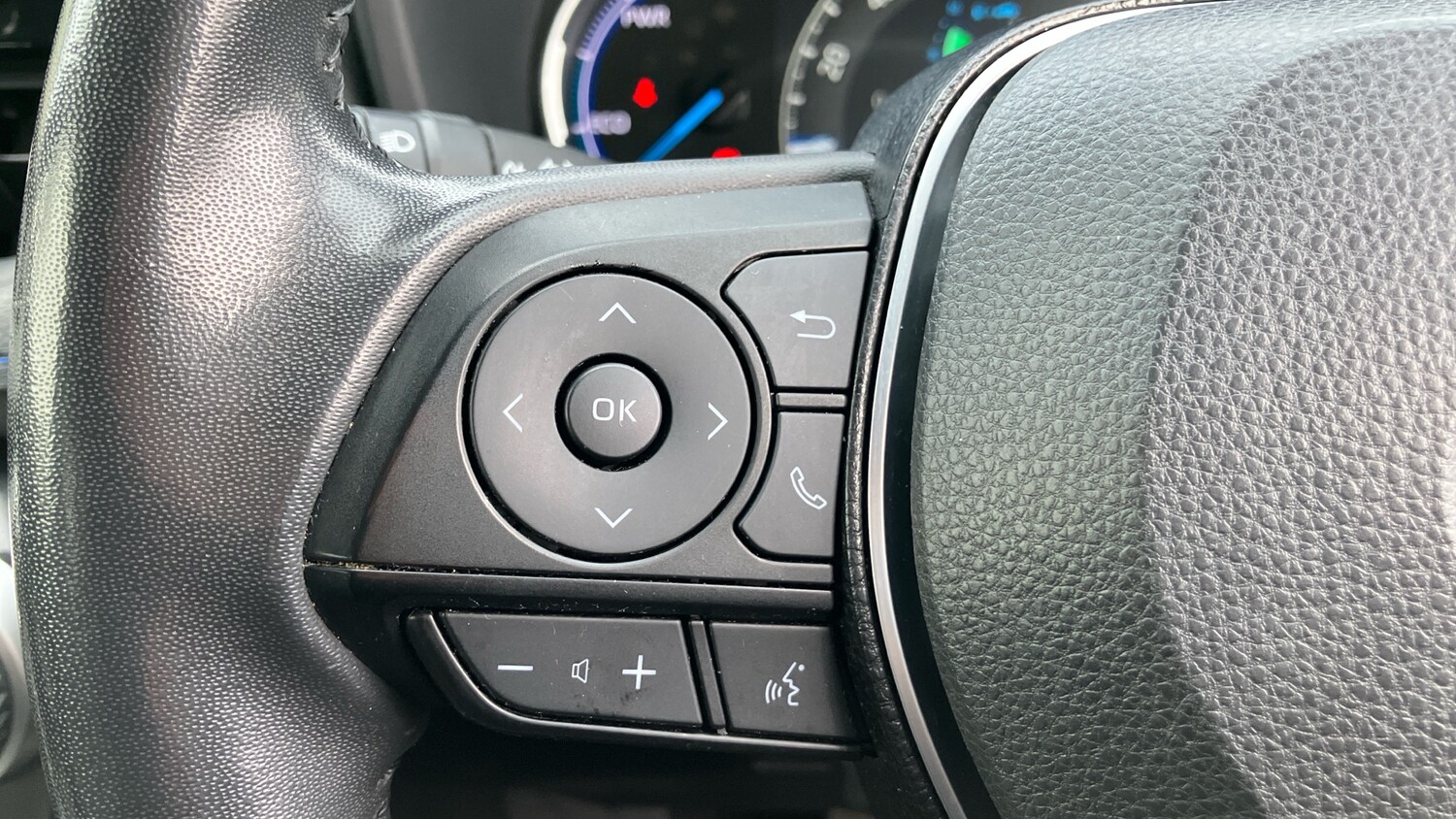 Used Toyota RAV4 2021 for sale - 77569340: Photo 36