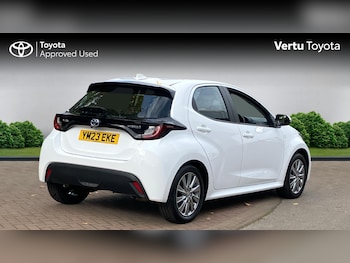 Used Toyota Yaris 2023 for sale - 76157030: Photo 2