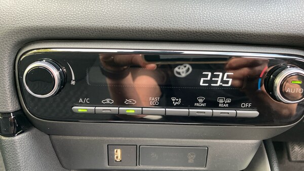 Used Toyota Yaris 2023 for sale - 76157030: Photo 34
