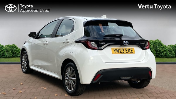 Used Toyota Yaris 2023 for sale - 76157030: Photo 4