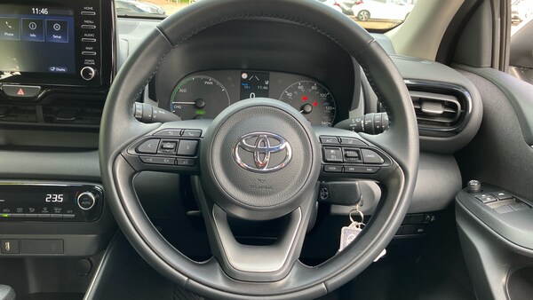 Used Toyota Yaris 2023 for sale - 76157030: Photo 8