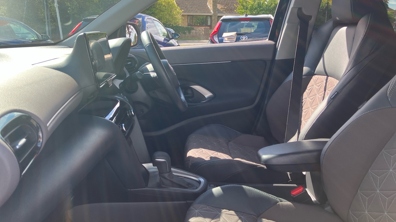 Used Toyota Yaris Cross 2024 for sale - 76384870: Photo 10