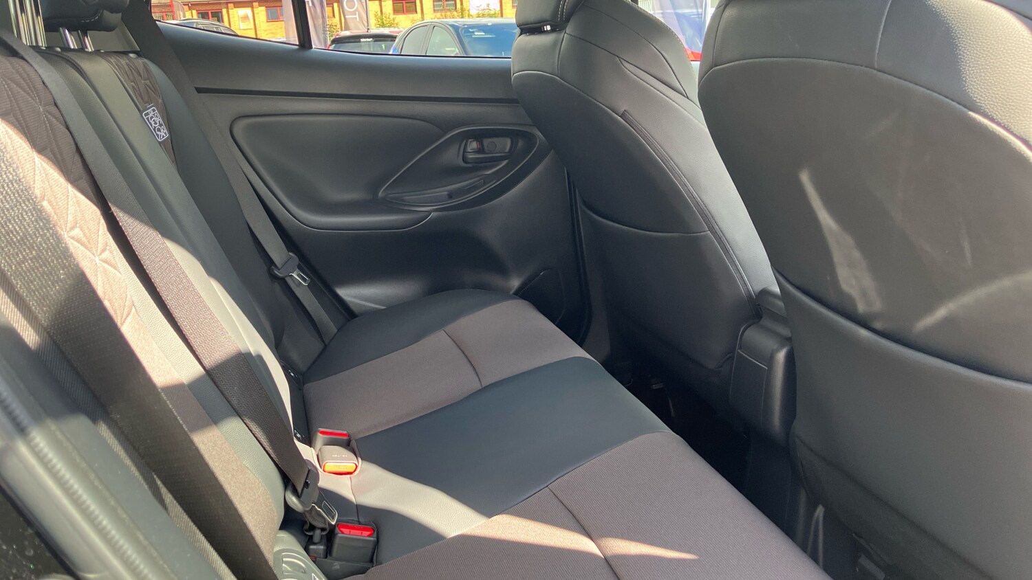 Used Toyota Yaris Cross 2024 for sale - 76384870: Photo 12