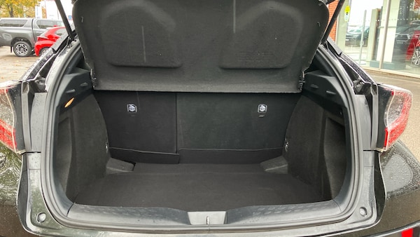 Used Toyota C-HR 2019 for sale - 76184314: Photo 14