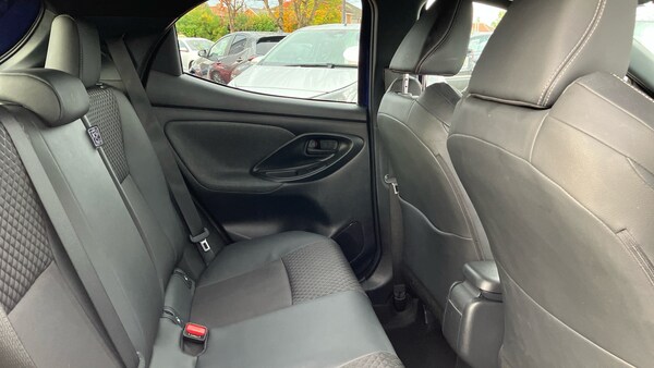 Used Toyota Yaris 2022 for sale - 76329911: Photo 12