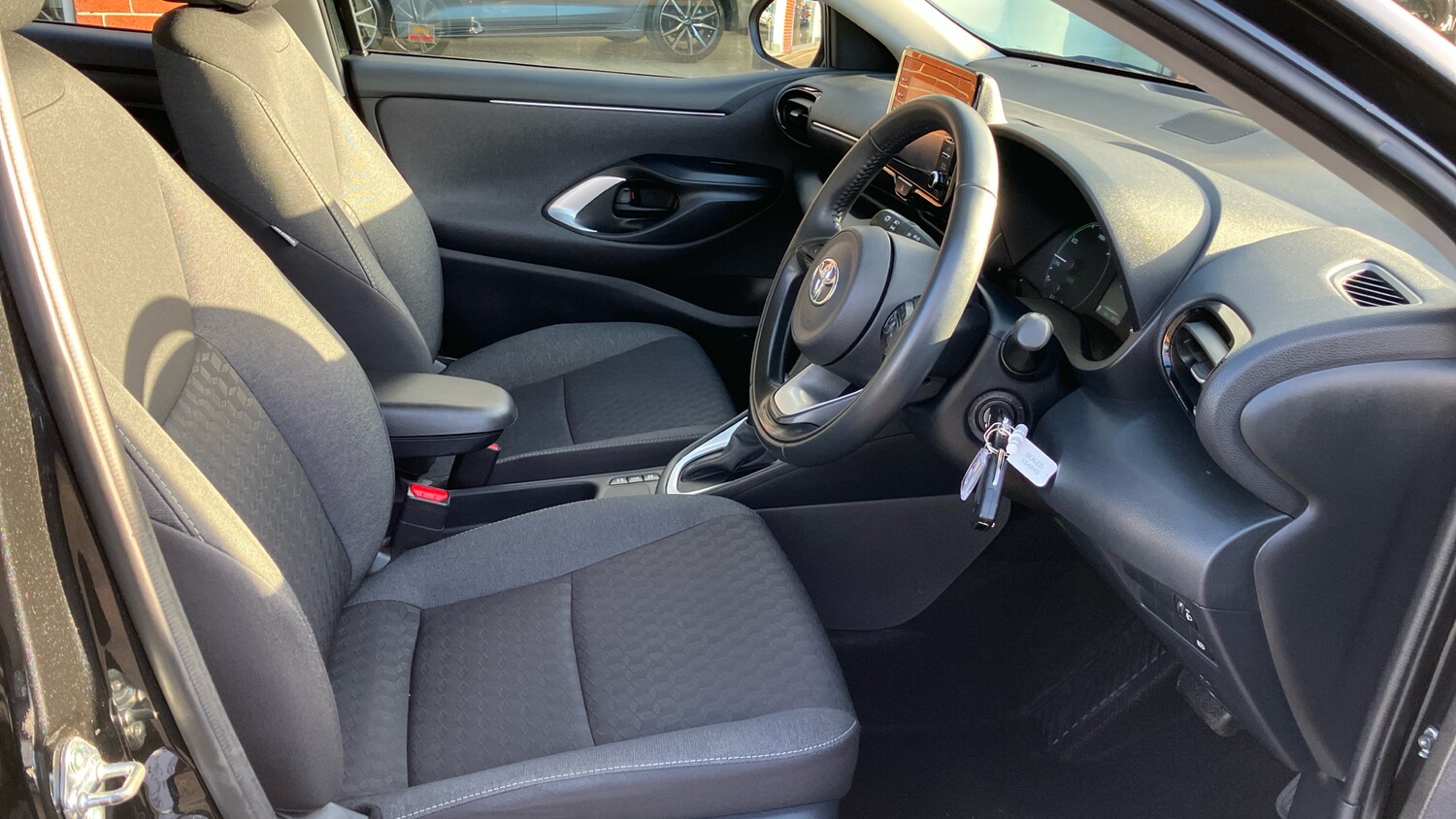 Used Toyota Yaris 2022 for sale - 77326747: Photo 11