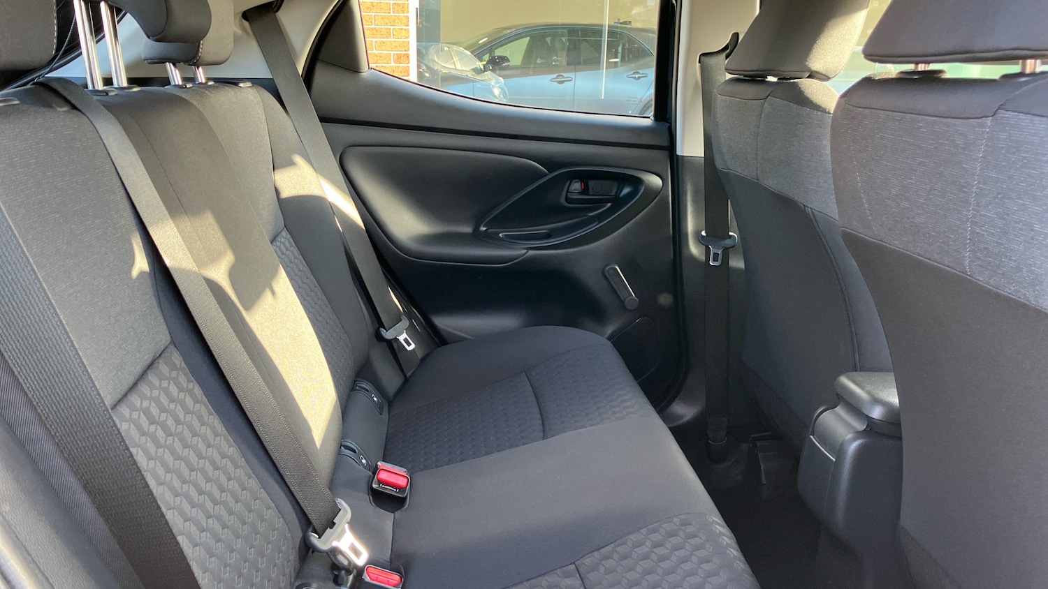 Used Toyota Yaris 2022 for sale - 77326747: Photo 12