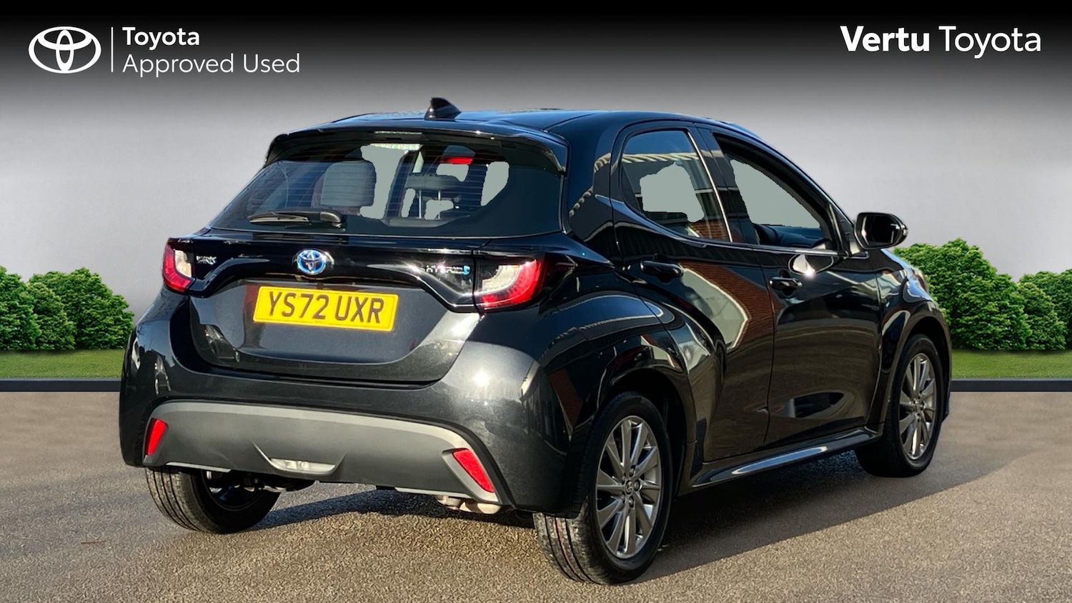 Used Toyota Yaris 2022 for sale - 77326747: Photo 2