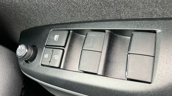 Used Toyota Yaris 2023 for sale - 76252279: Photo 22