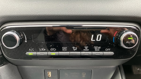 Used Toyota Yaris 2023 for sale - 76252279: Photo 34