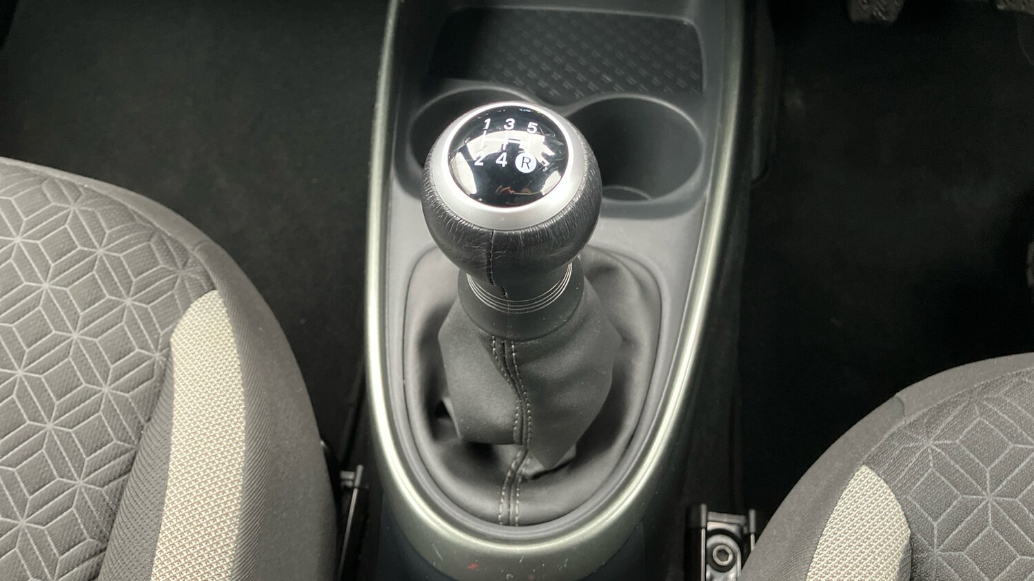 Used Toyota Aygo X 2022 for sale - 76922377: Photo 35