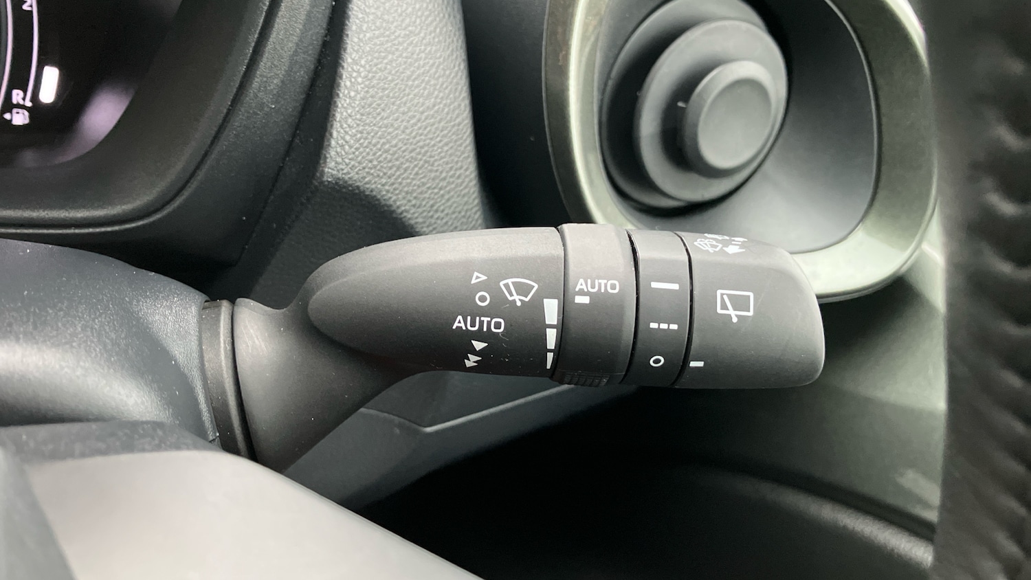 Used Toyota Aygo X 2022 for sale - 76922377: Photo 39