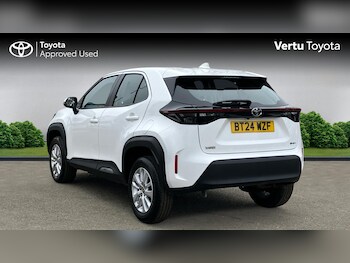 Used Toyota Yaris Cross 2024 for sale - 77931584: Photo