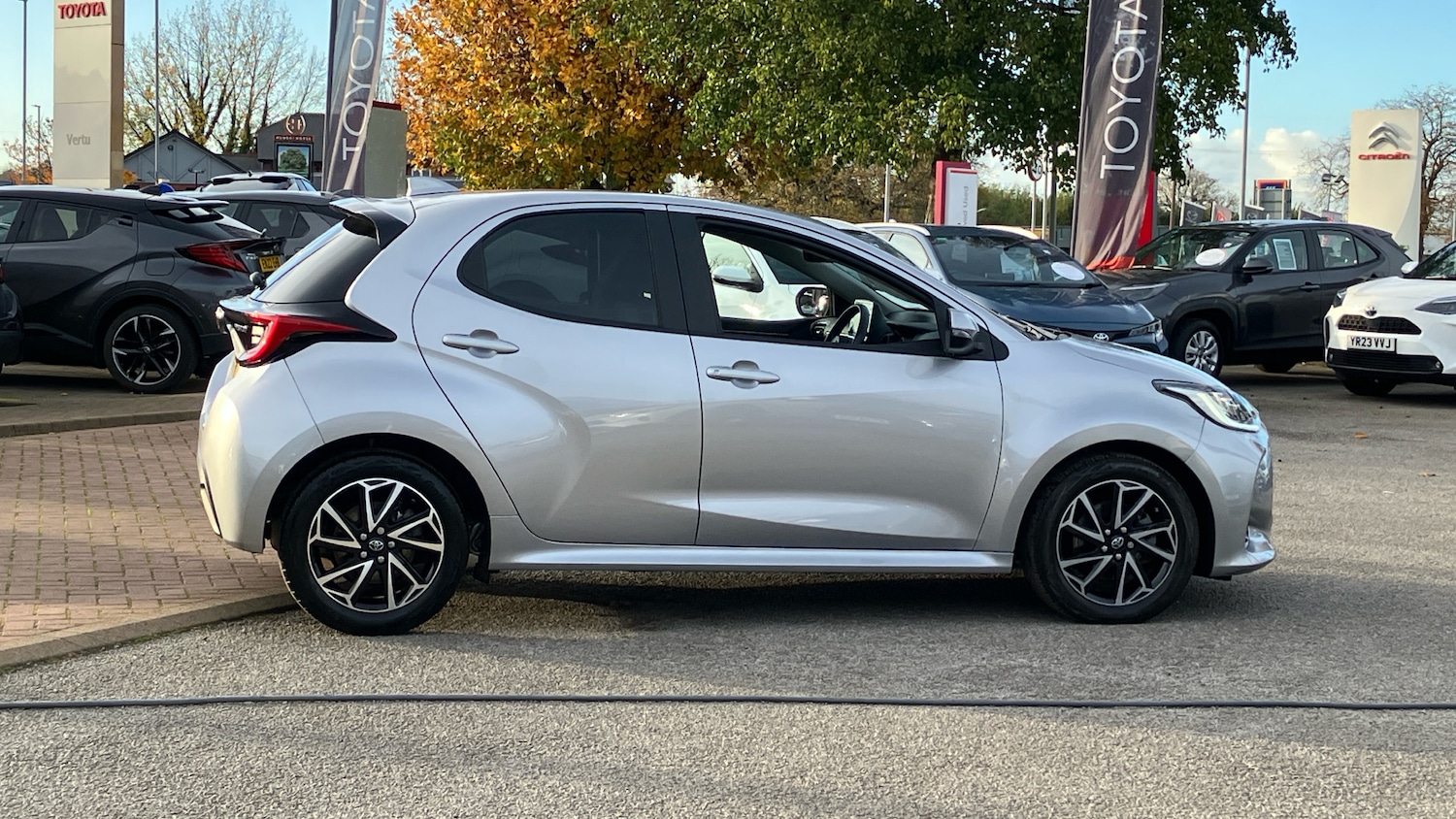 Used Toyota Yaris 2023 for sale - 76402350: Photo 16