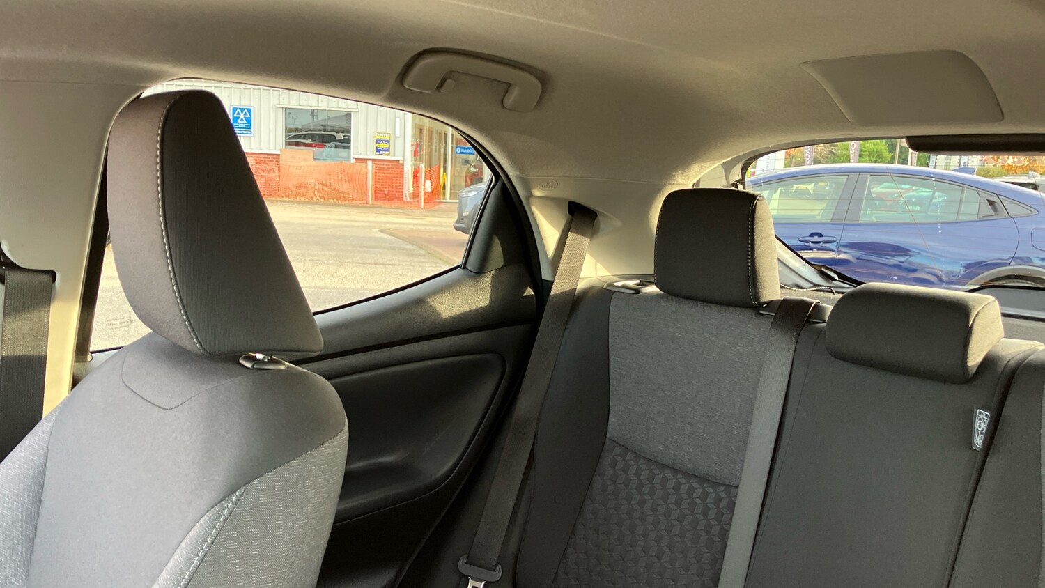 Used Toyota Yaris 2023 for sale - 76402350: Photo 24