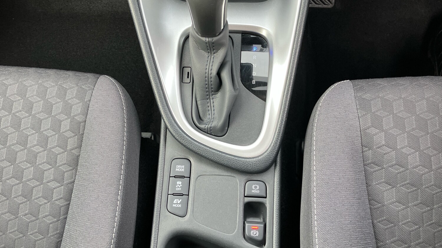 Used Toyota Yaris 2023 for sale - 76402350: Photo 35