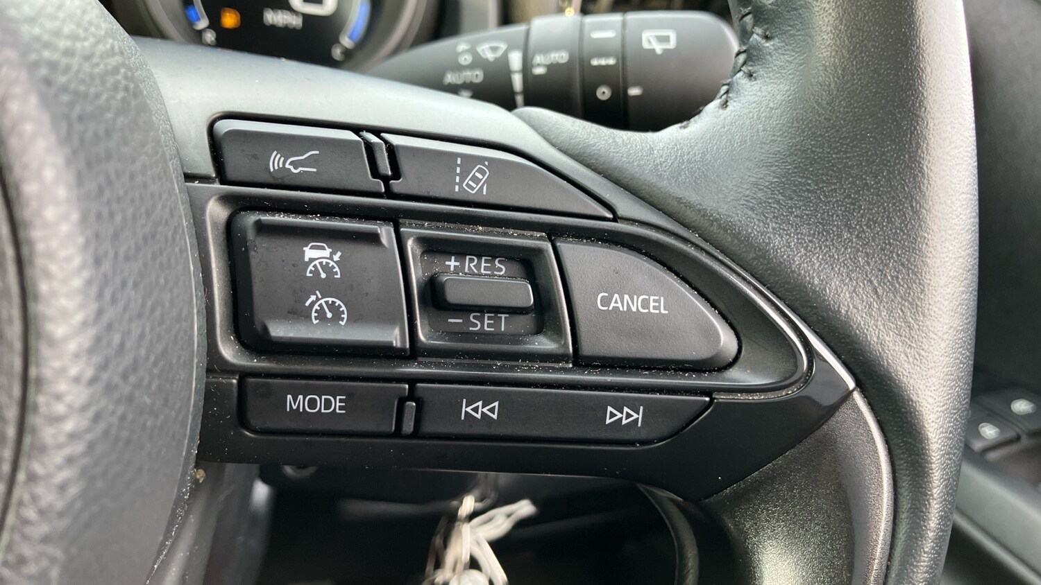 Used Toyota Yaris 2023 for sale - 76402350: Photo 37