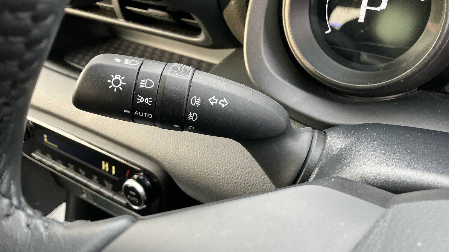 Used Toyota Yaris 2023 for sale - 76402350: Photo 38