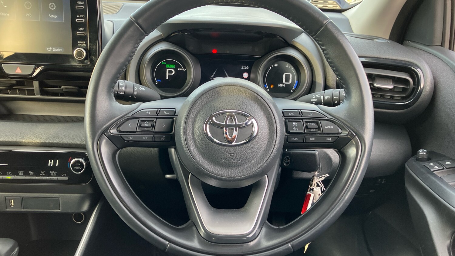 Used Toyota Yaris 2023 for sale - 76402350: Photo 8
