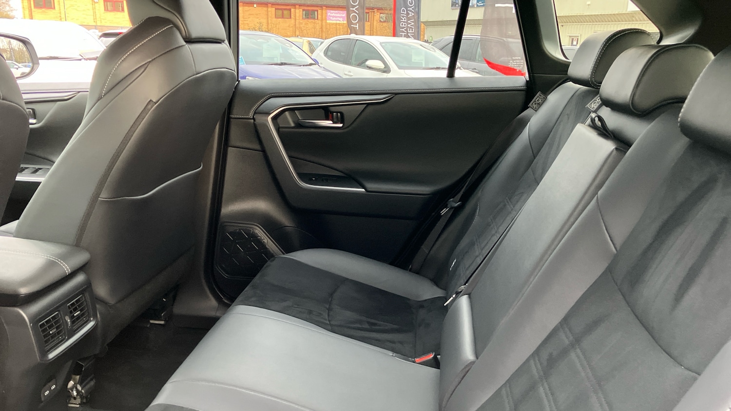 Used Toyota RAV4 2025 for sale - 77848757: Photo 13