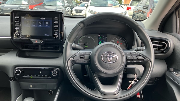 Used Toyota Yaris 2020 for sale - 76219613: Photo 6