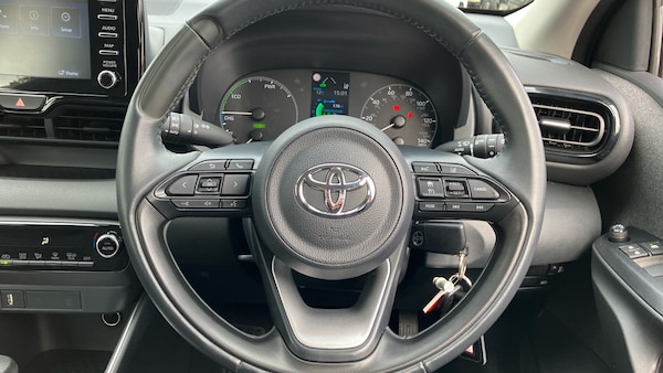Used Toyota Yaris 2020 for sale - 76219613: Photo 8