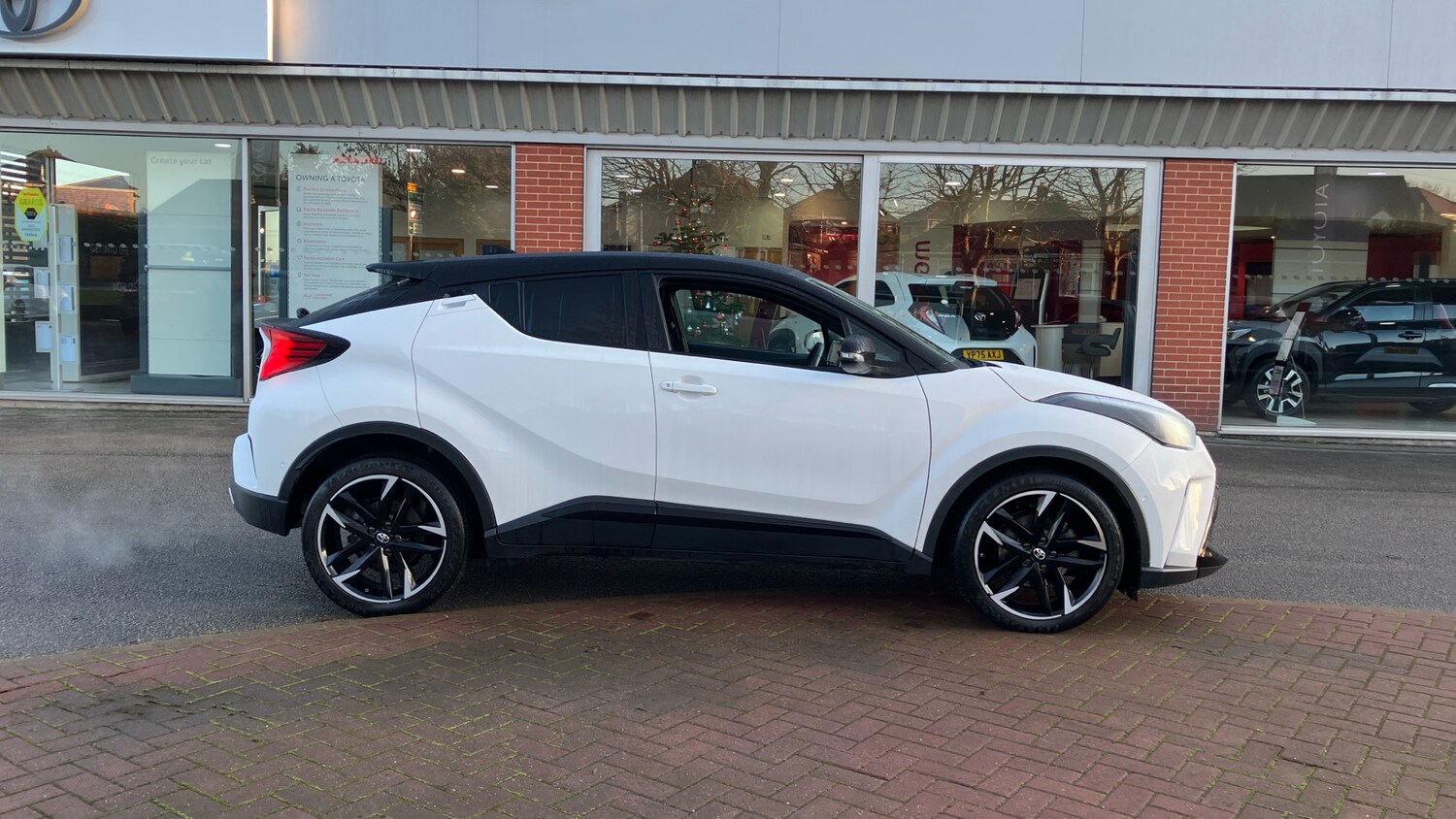 Used Toyota C-HR 2022 for sale - 76709968: Photo 16