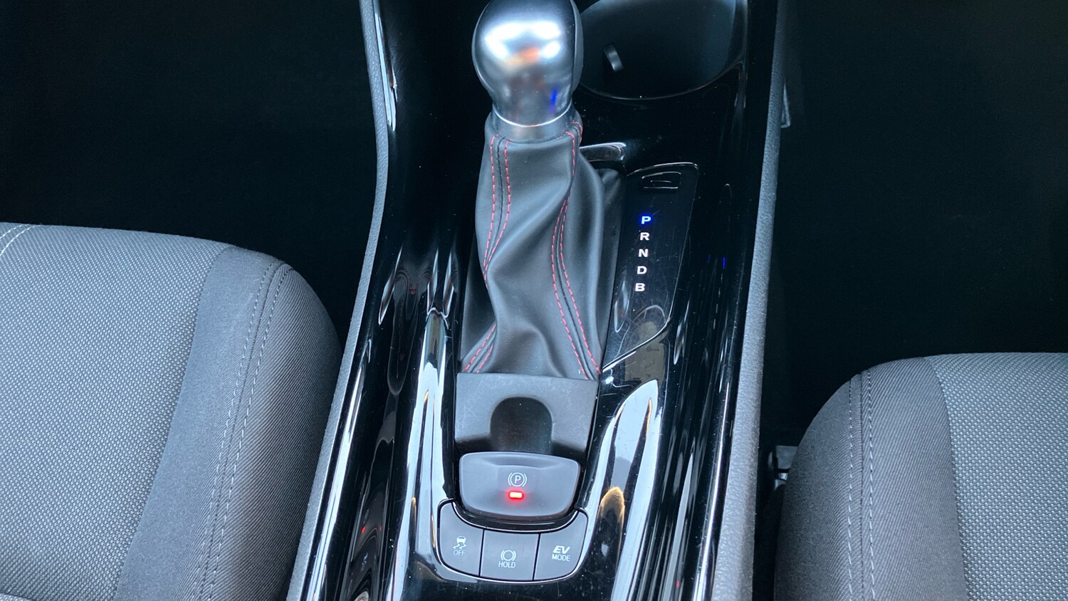 Used Toyota C-HR 2022 for sale - 76709968: Photo 35