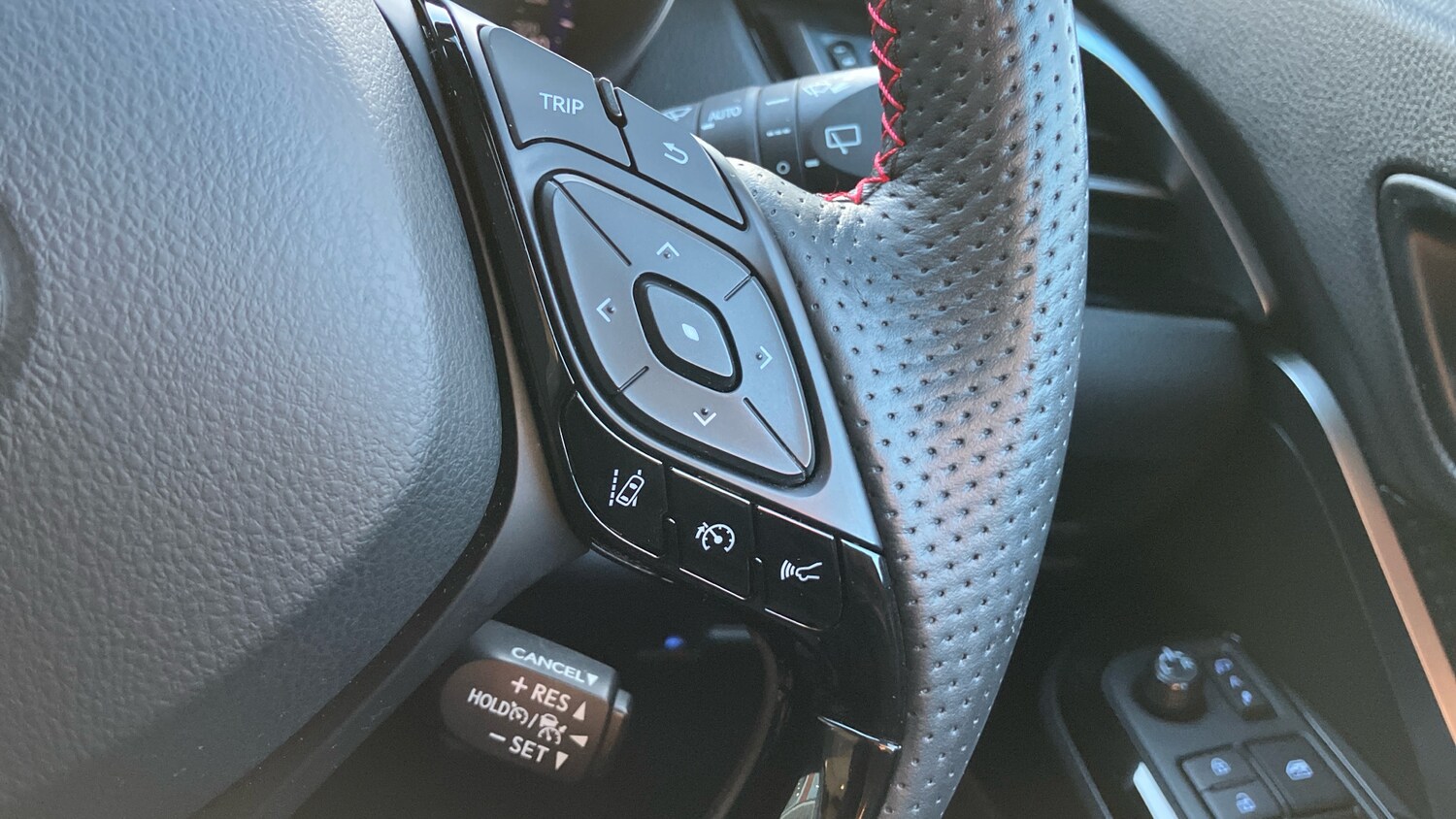 Used Toyota C-HR 2022 for sale - 76709968: Photo 37